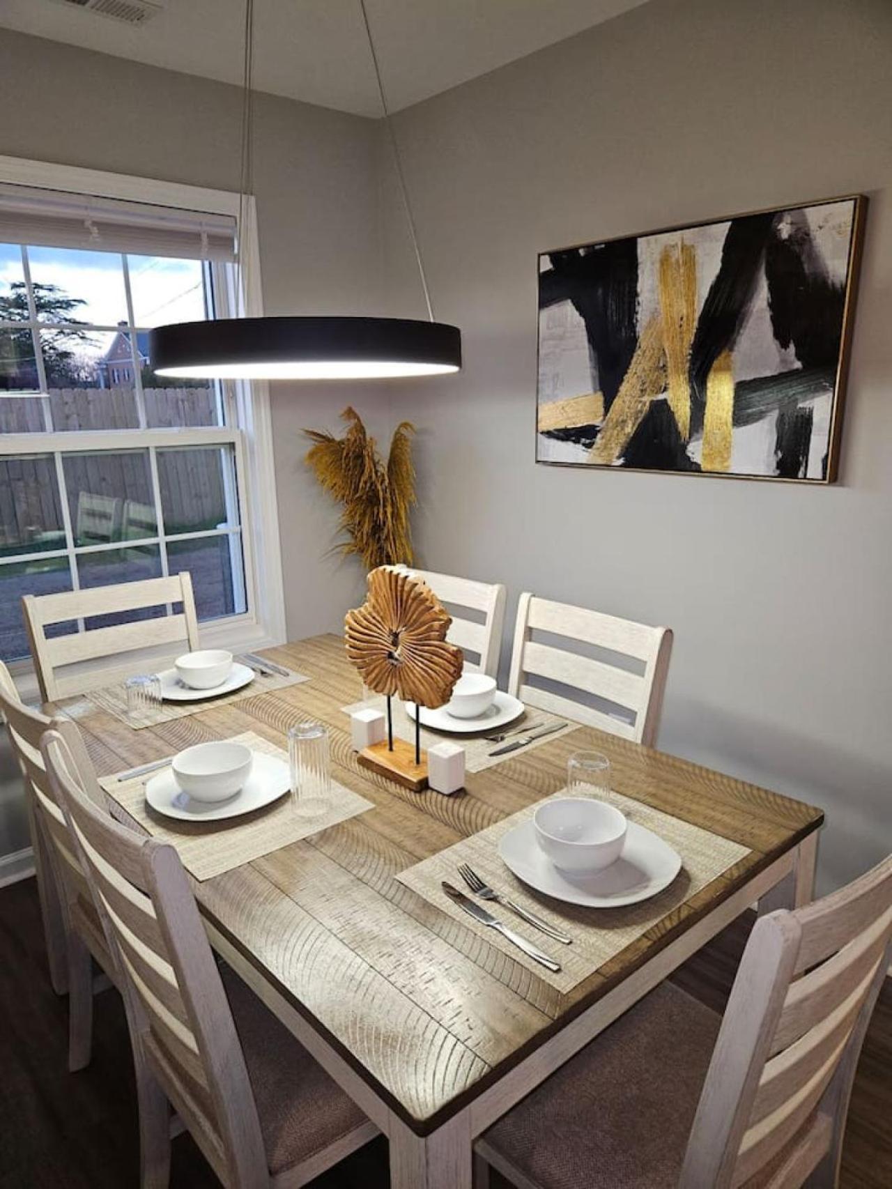New Luxe Apt 3Br Downtown Fay Unit B 파예트빌 외부 사진